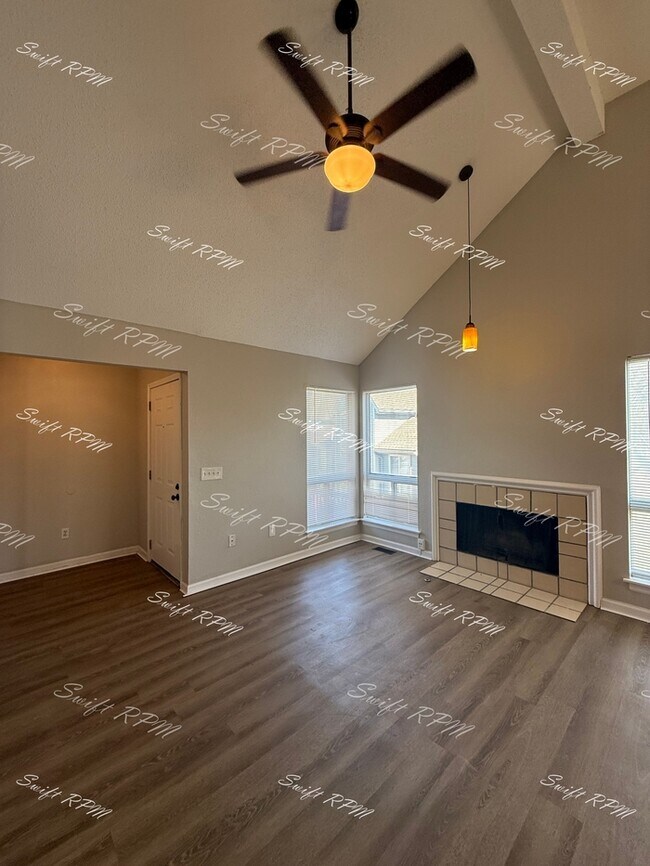 Building Photo - 8955 Hauser St