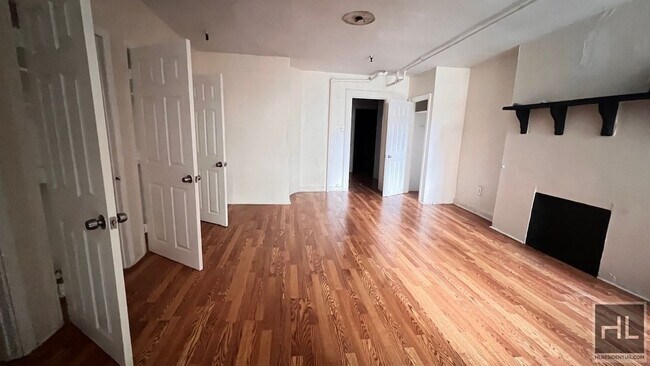 Building Photo - 453 W 148th St