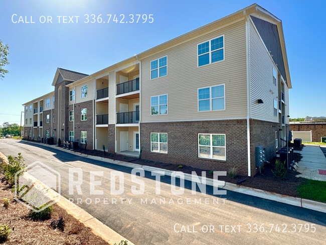 Building Photo - 1020 S Williamson Ave