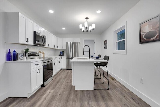 Building Photo - 2466 Old Hapeville Rd SW