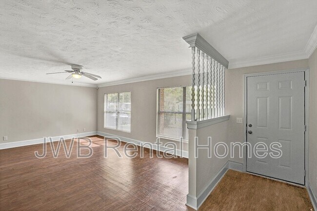 Building Photo - 10256 Briarcliff Rd E