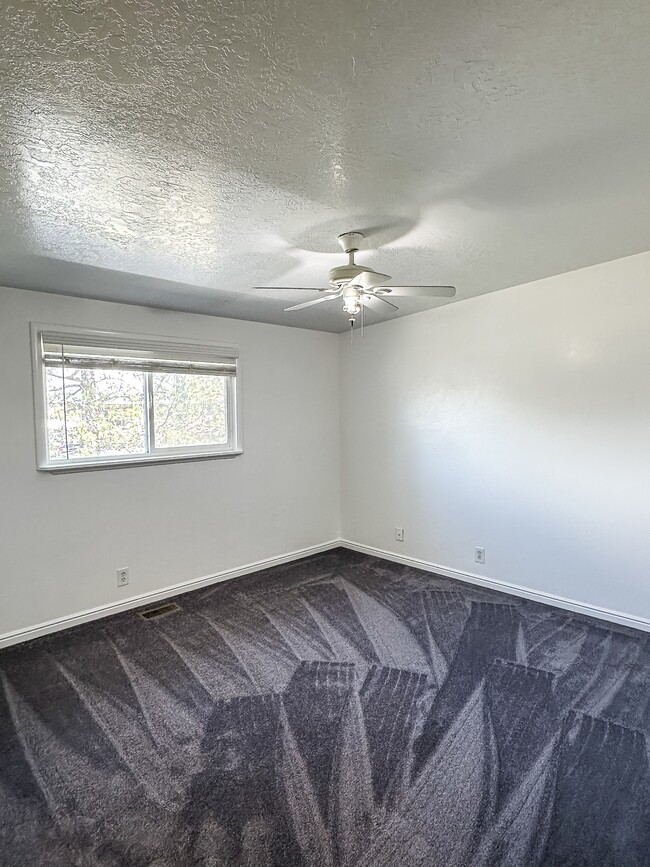 Building Photo - 6745 W 3860 S