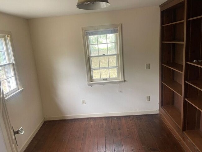 Building Photo - Updated farmhouse