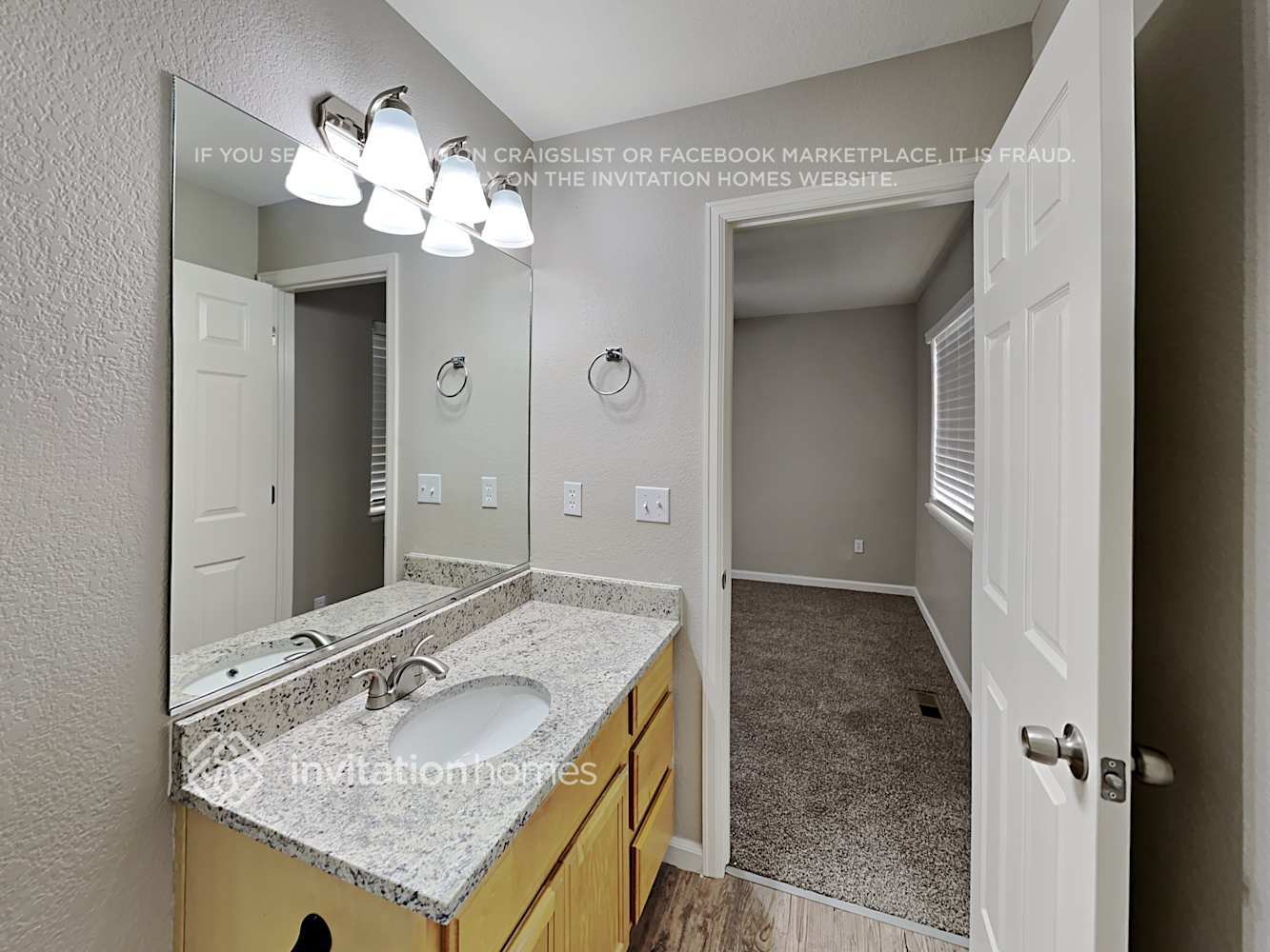 Building Photo - 366 Emerald St