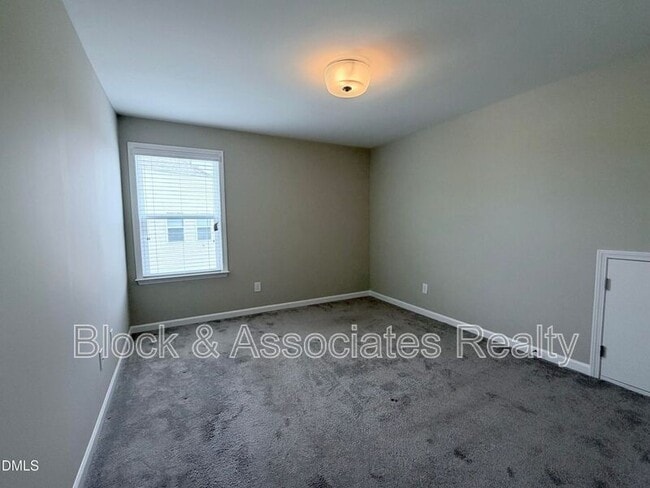Building Photo - 572 Chessie Sta