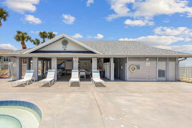 Building Photo - 7190 US-1