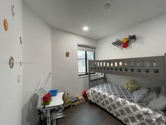 Building Photo - 8323 NW 49th St