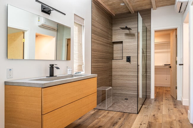 Building Photo - 2748 E Via Escuela