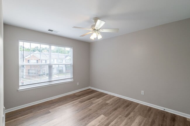 Building Photo - Spacious Townhome in Prime South Charlotte...