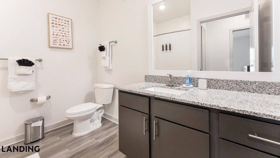 Building Photo - 6000 Front St