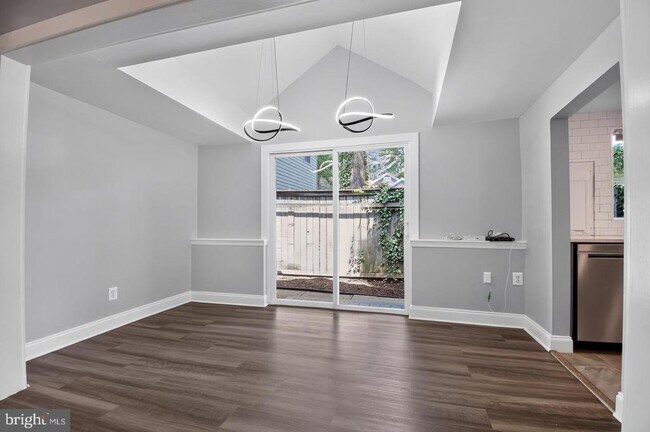 Building Photo - 1727 Forestville Rd