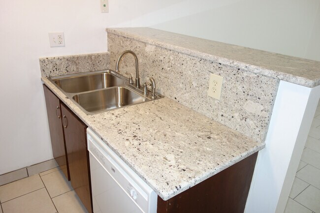 Counter with a bar top - 3453 E 35th St