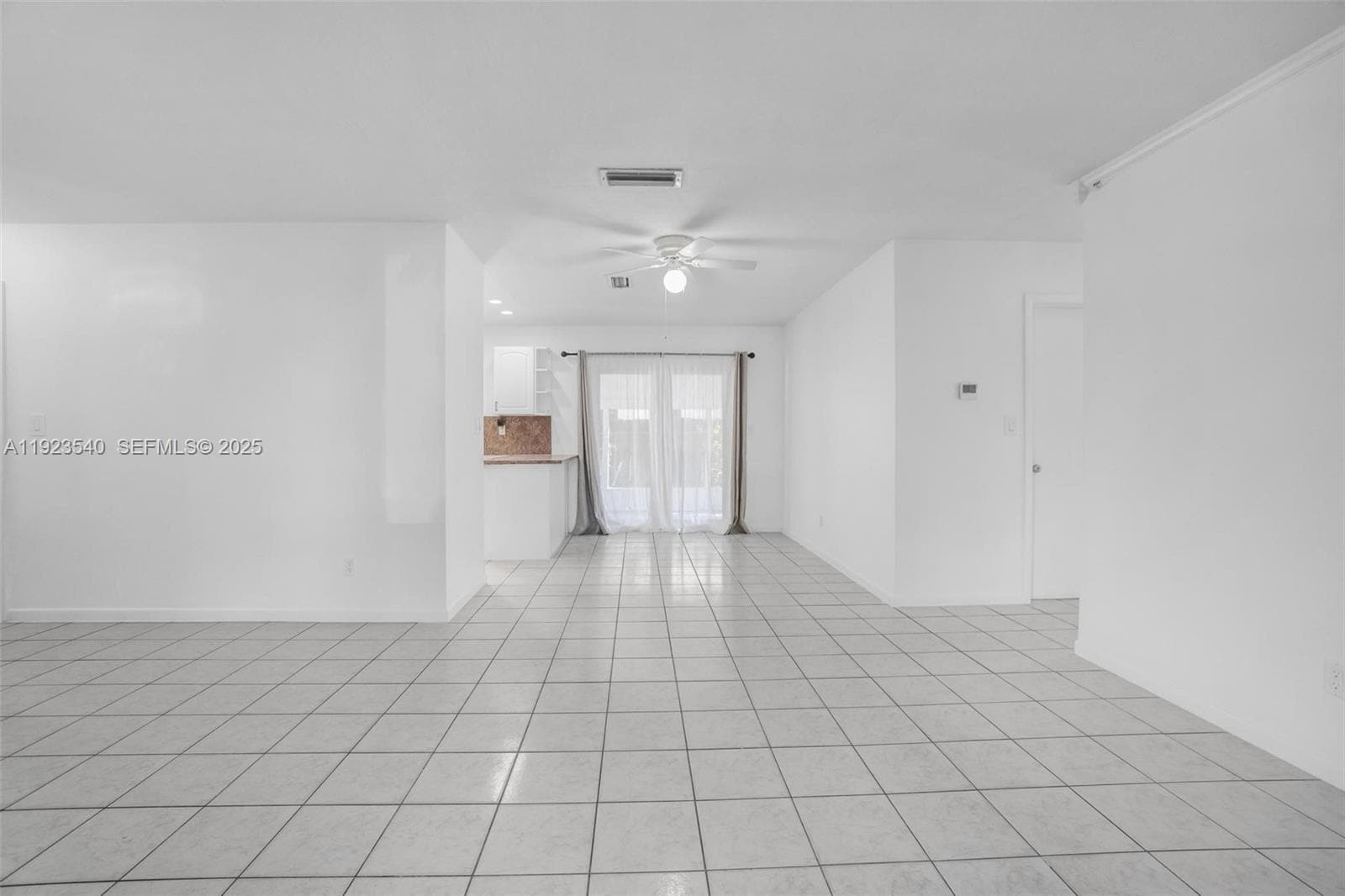 Building Photo - 601 SW 64th Pky