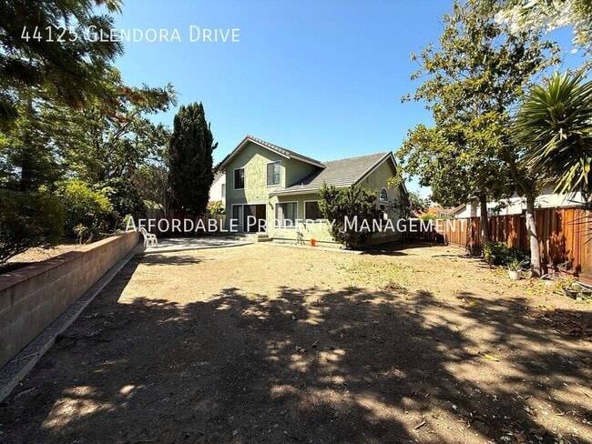 Building Photo - 44125 Glendora Dr