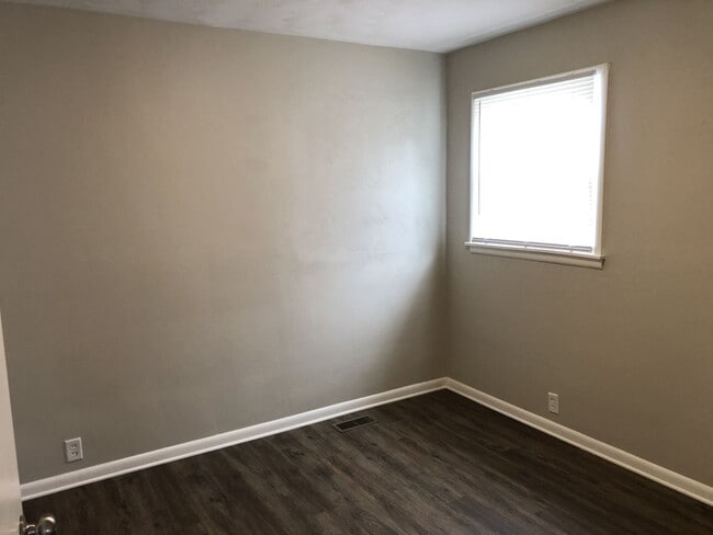 Building Photo - Spacious 4-Bedroom Home in Kentwood – Minutes from Grand Rapids