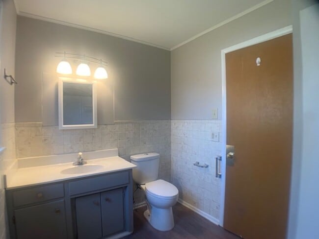 Building Photo - Huge yard! Updated appliances and more!