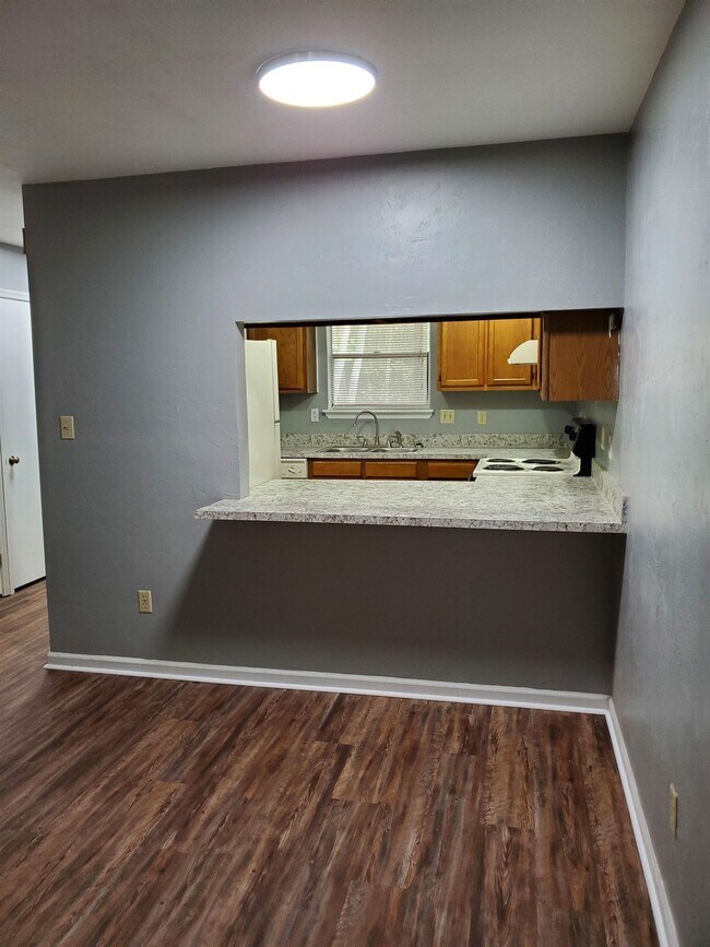 Building Photo - 2903 Woodrich Dr