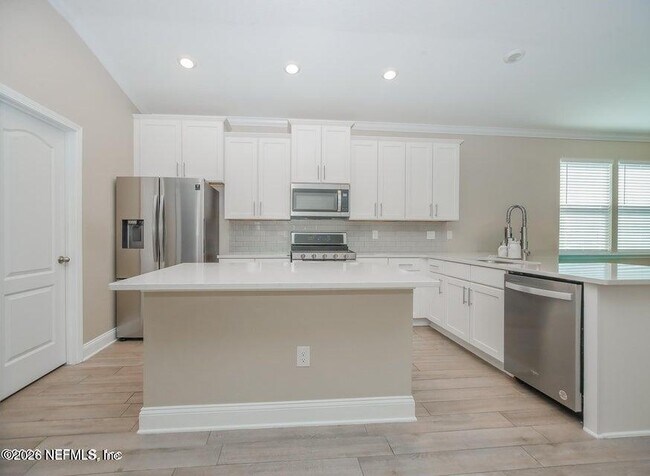 Building Photo - 65 Creekmore Dr