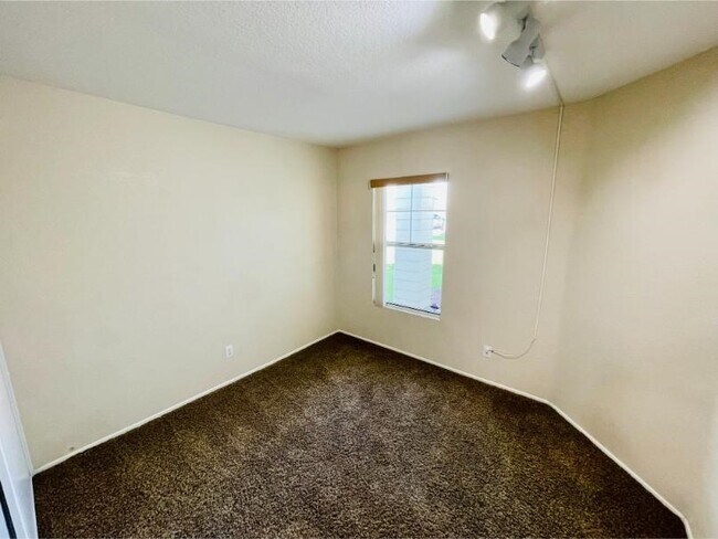 Building Photo - 31495 Corte Rimola