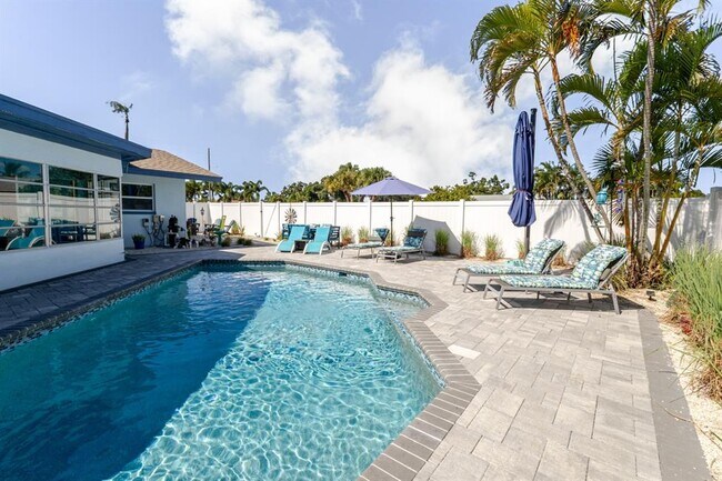 Building Photo - 6300 16th St S