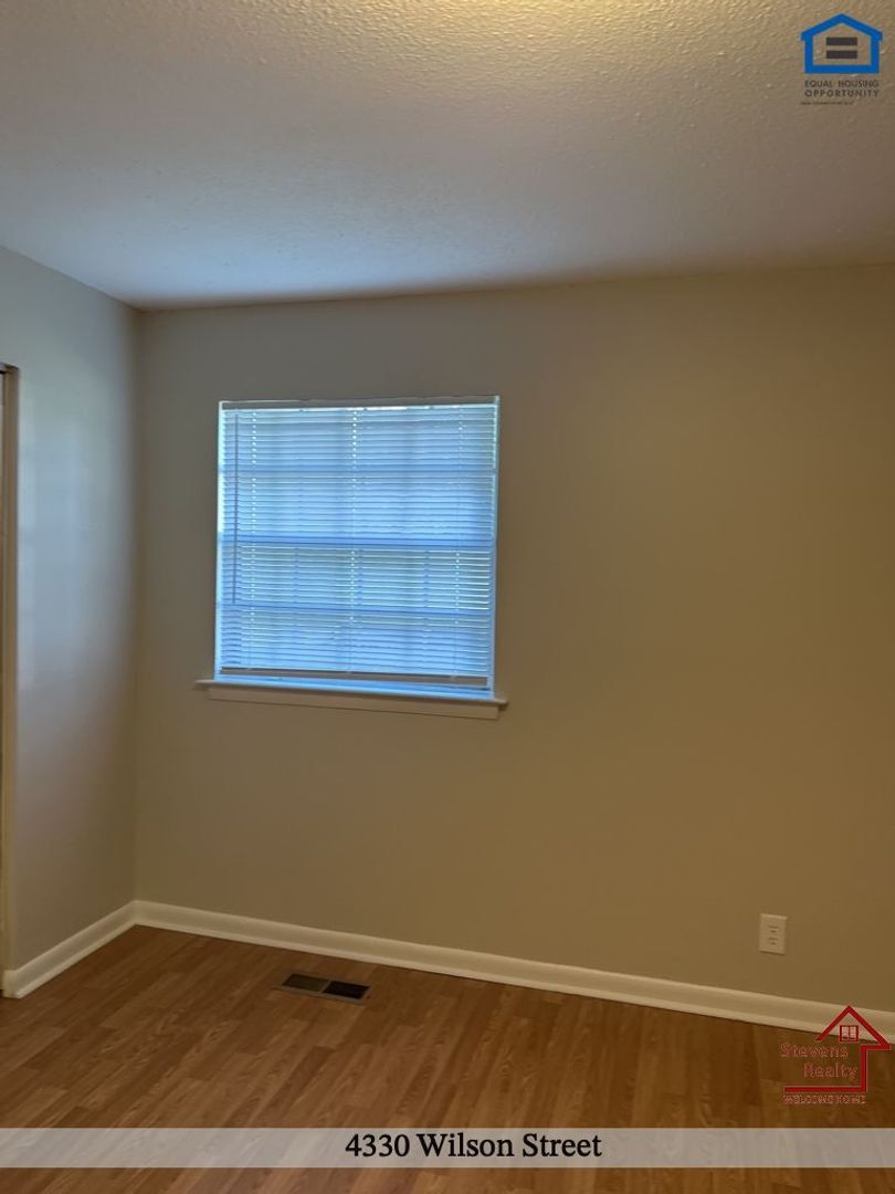 Building Photo - 4330 Wilson St