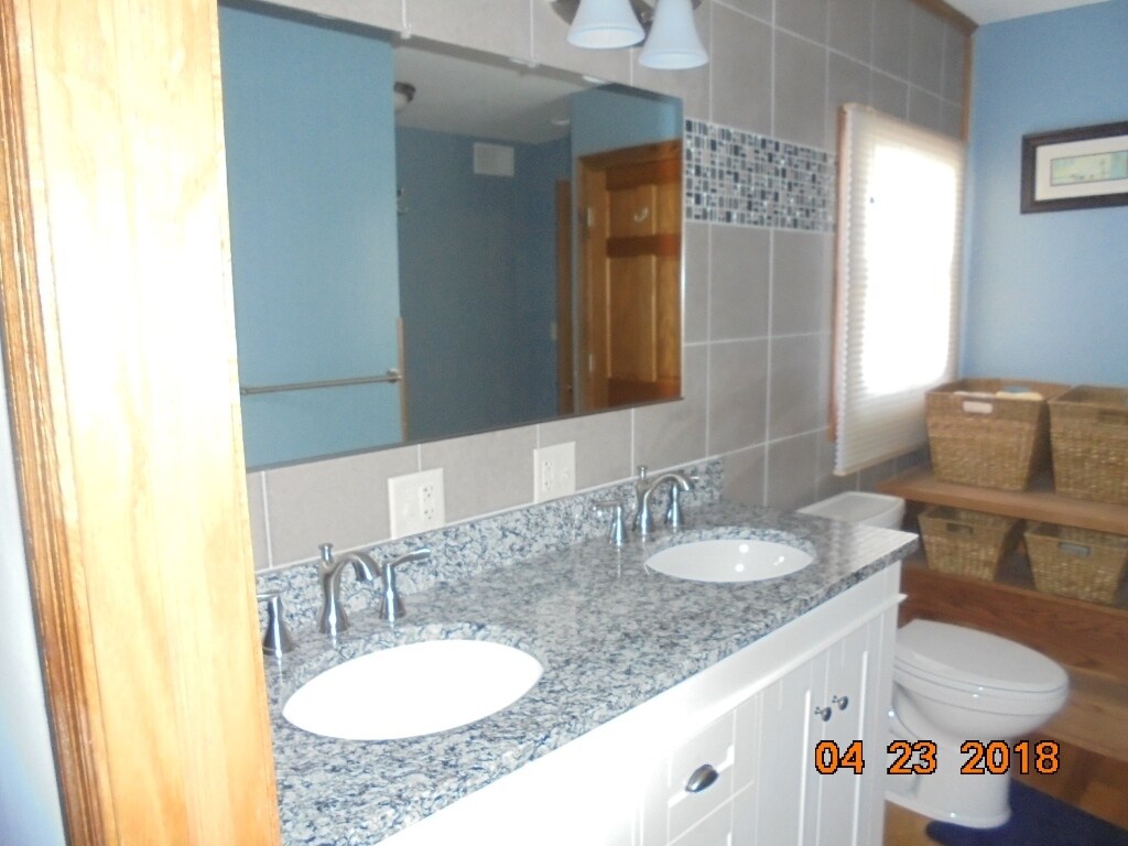 Building Photo - 7 Jachim Pl