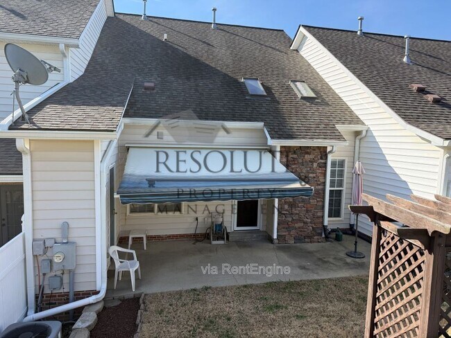 Building Photo - 303 Sugar Maple Ave