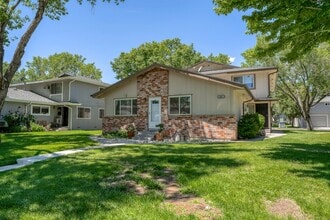 Building Photo - Charming 2 bedroom unit in Sparks