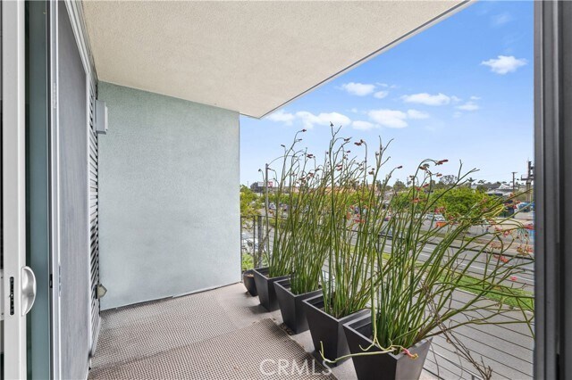 Building Photo - 1530 Greenwich Way