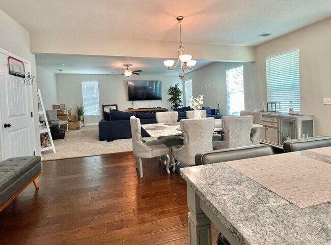 Building Photo - 3085 Margot Ln