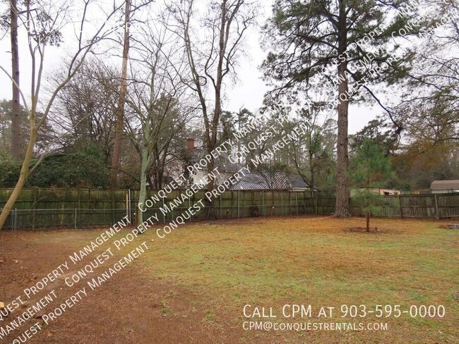 Building Photo - 3901 Belle Mere St