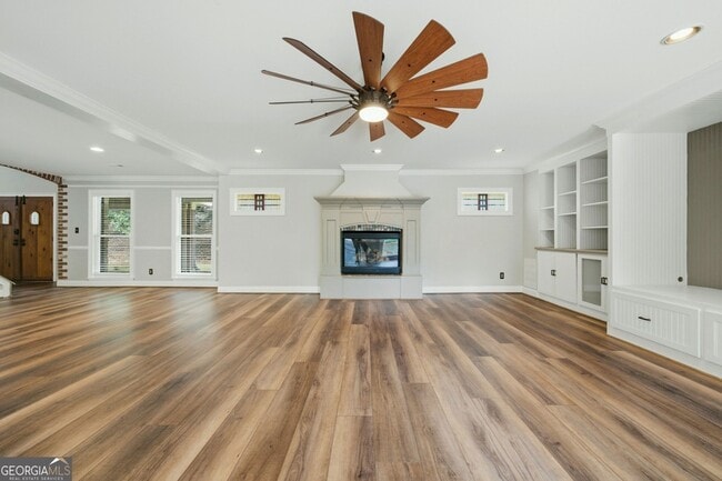 Building Photo - 250 Aspen Way