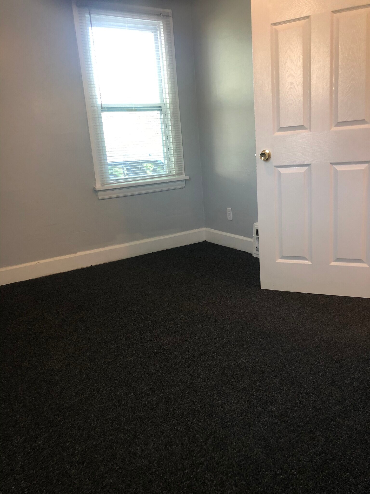 Building Photo - 669 Englewood Avenue