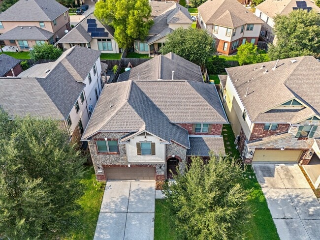 Building Photo - 16514 Sheffield Run Dr