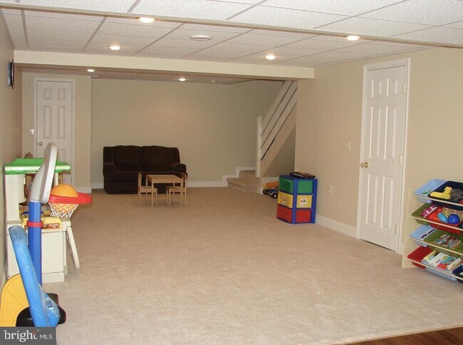 Building Photo - 228 Cobblestone Ln