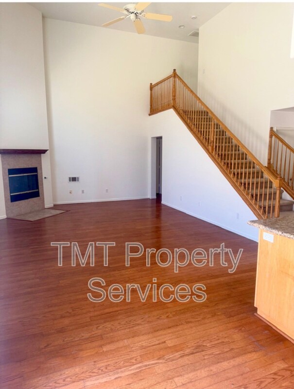 Building Photo - 2742 La Purisima Ave