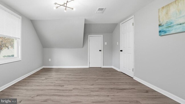 Building Photo - 5724 Denfield Rd