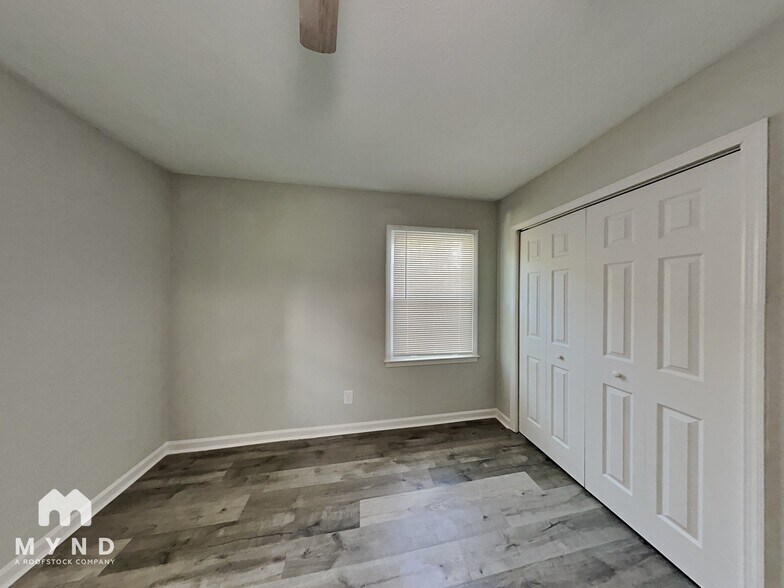 Building Photo - 6880 Vesta Brook Dr