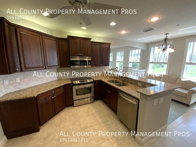 Building Photo - 5207 Manorwood Dr