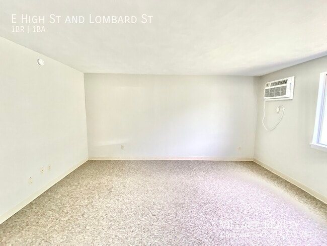 Building Photo - 92 E High St