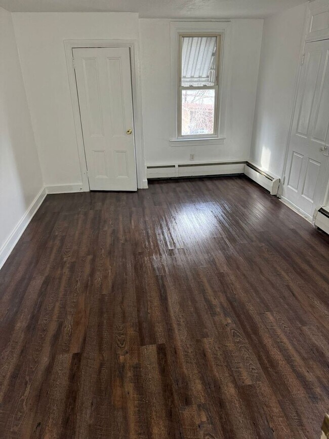 Building Photo - Available Now - York City SD