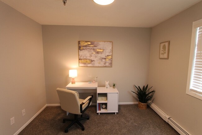 Building Photo - Limited Time 1/2 OFF Rent Now and 1/2 off ...