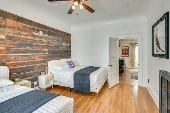 Building Photo - 520 S Almaden Ave
