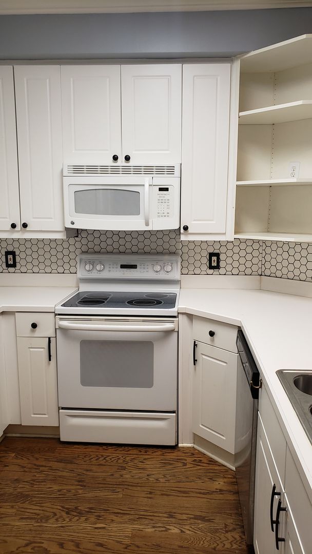 Building Photo - 3 Bedroom 2 Bathroom house in Ogletree Area!