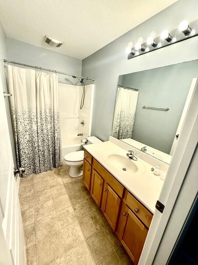 Building Photo - 1744 Somersby Ln