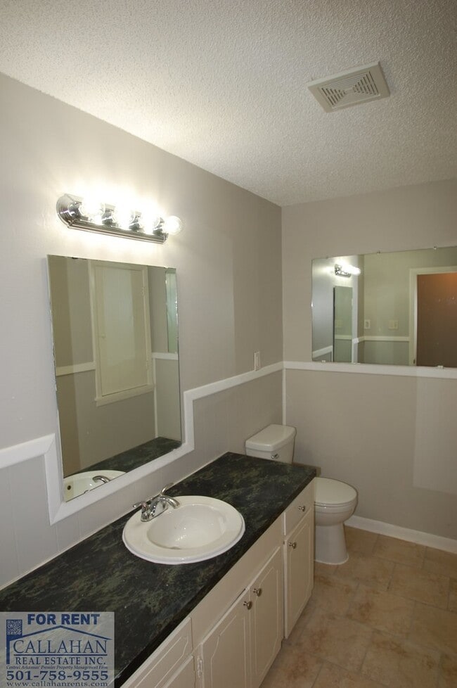 Building Photo - Benton Home