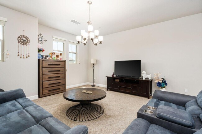 Building Photo - Copper River Canvas on the Bluffs! 4B/3BA ...