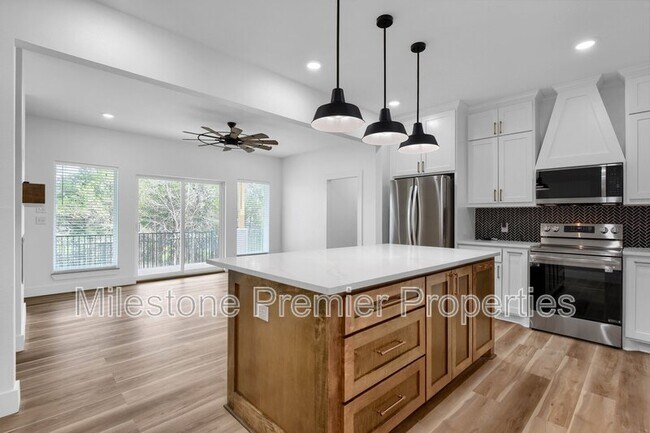 Building Photo - 440 Bentwood Dr