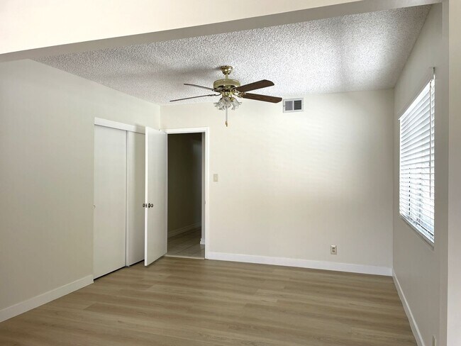Building Photo - Charming 3-Bedroom Home with Modern Upgrad...