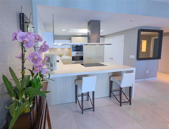 Building Photo - 17111 Biscayne Blvd